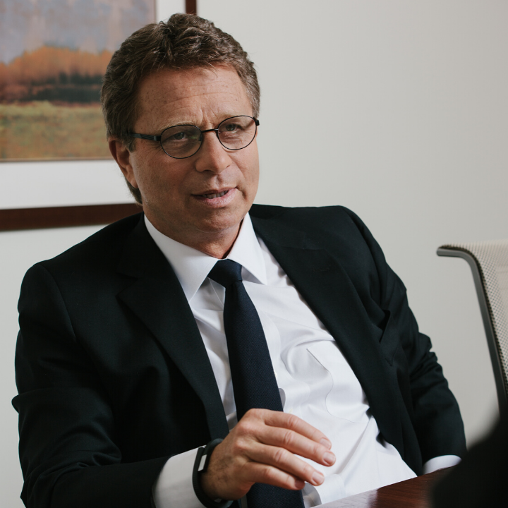 headshot of LMU alumnus Dr. Roy Salter '84 720x720